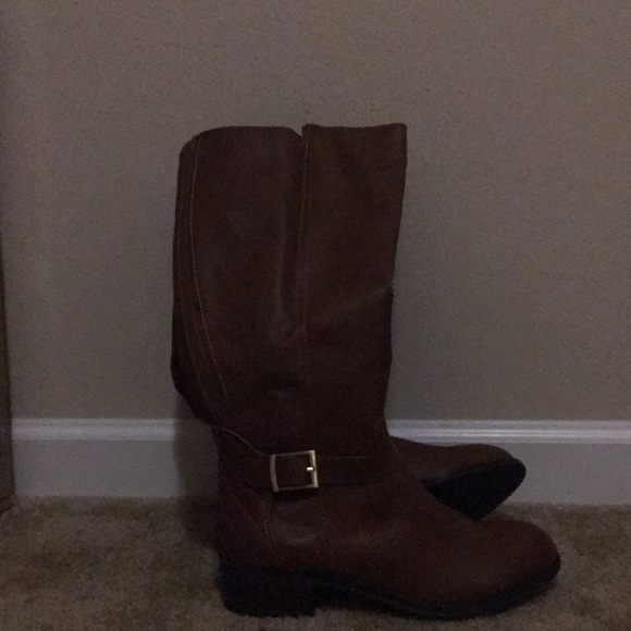 Boots - Picture 2 of 2